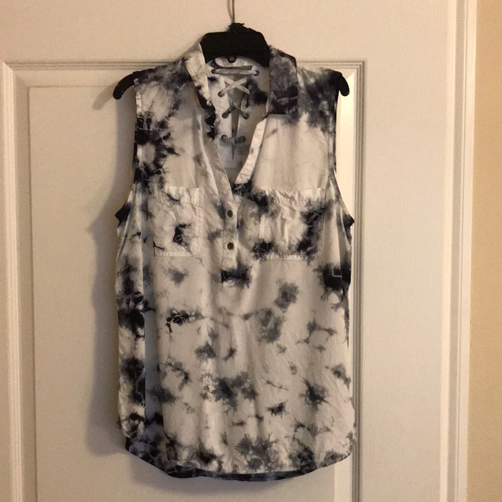 Women’s Rock & Republic Tie Dyed Sleeveless shirt